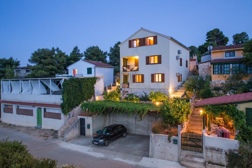 Apartments Pol Murvu Vis Ngoại thất bức ảnh