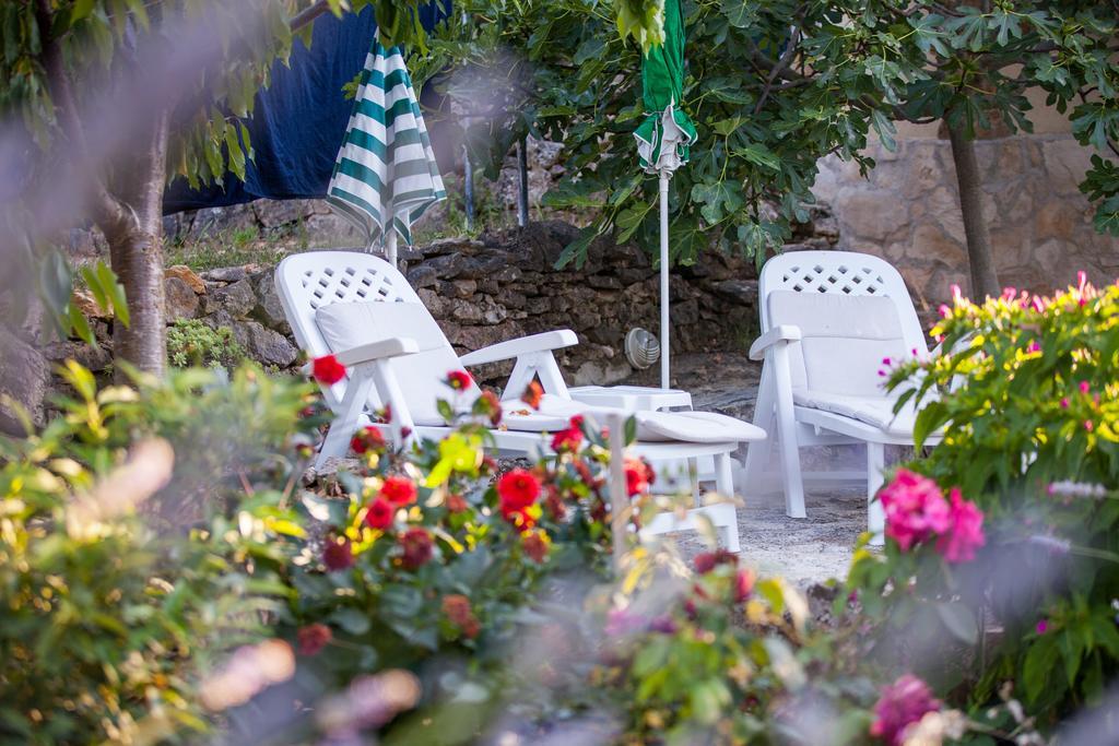 Apartments Pol Murvu Vis Ngoại thất bức ảnh