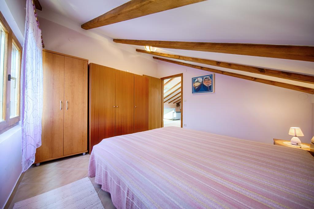 Apartments Pol Murvu Vis Ngoại thất bức ảnh