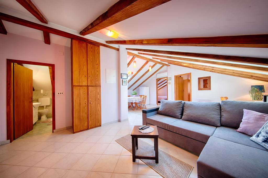 Apartments Pol Murvu Vis Ngoại thất bức ảnh