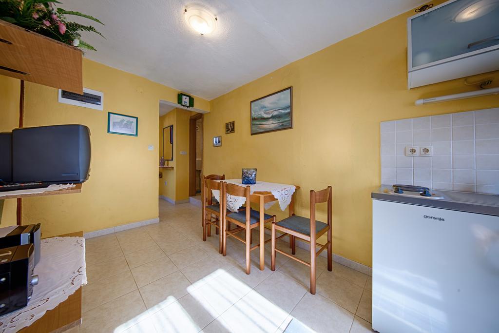 Apartments Pol Murvu Vis Ngoại thất bức ảnh